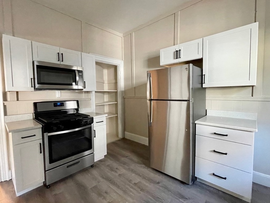 4 Loring Ave unit 2a, Salem, MA 01970 - photo 1