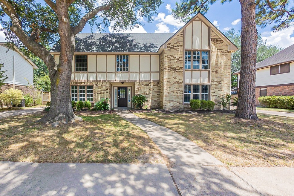 15322 Sterling Lake Dr, Houston, TX 77095 - photo 1