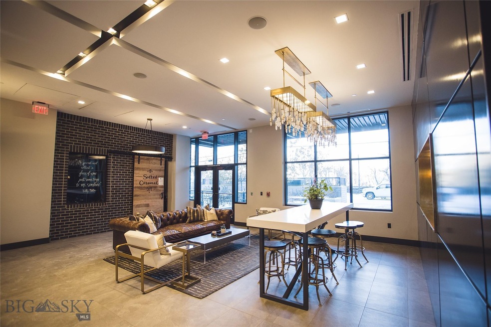 5 W Lobby