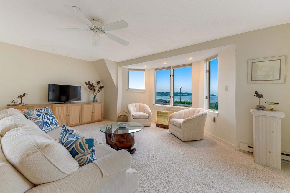 143 Beach Ave unit 208, Kennebunk, ME 04043 - photo 1