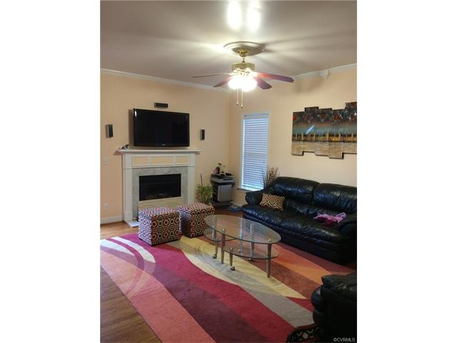 9737 Pemberton Crossing Dr, Henrico, VA 23294 - photo 1