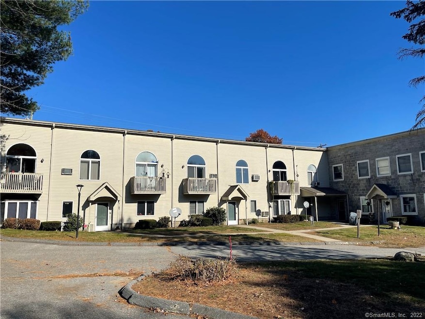 49 Canterbury Rd unit J, Plainfield, CT 06374 - photo 1