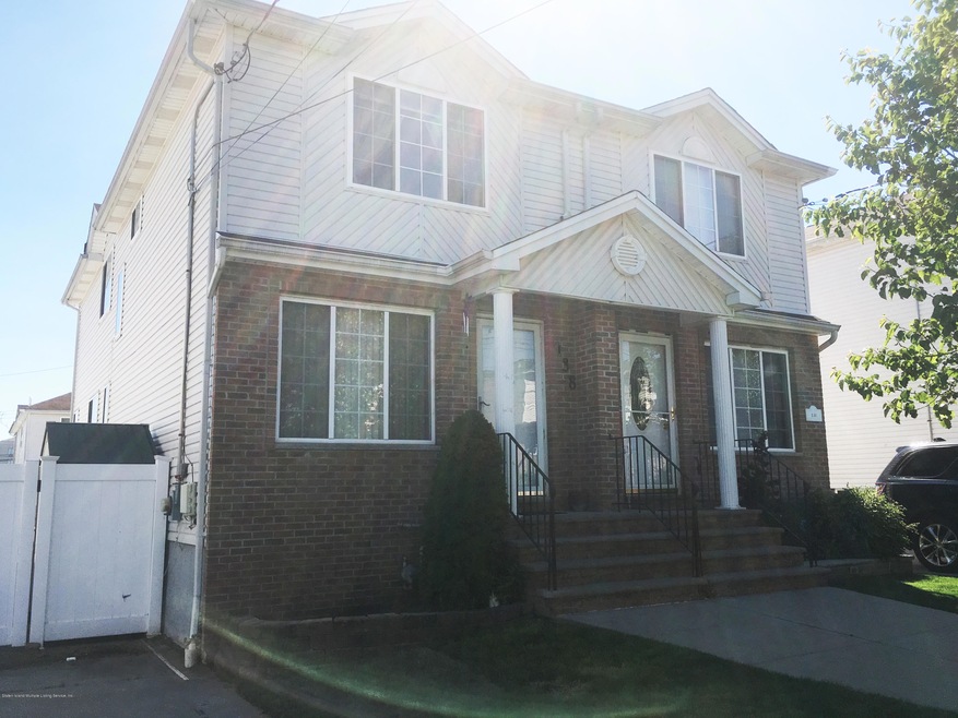 138 Alberta Ave, Staten Island, NY 10314 - photo 1