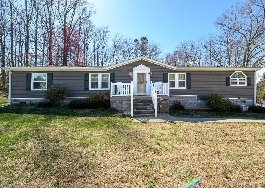 461 Byrd Mill Rd, Louisa, VA 23093 - photo 1