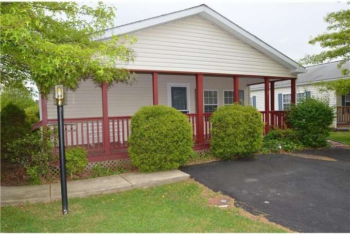 4 Adams Dr, Royersford, PA 19468 - photo 1