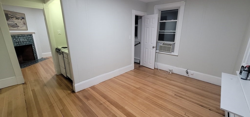 35 Avon St unit 1, Wakefield, MA 01880 - photo 1