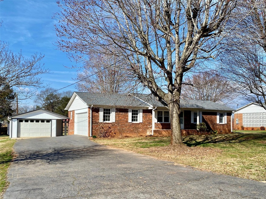 179 Victoria Dr unit 77, Statesville, NC 28625 - photo 1