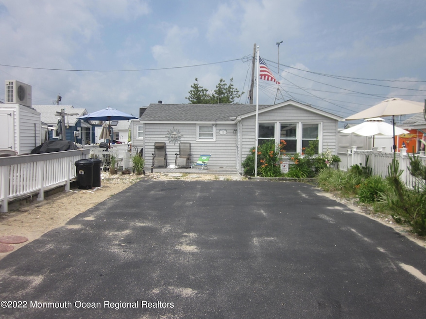 15 S Ocean Ave, Seaside Park, NJ 08752 - photo 1