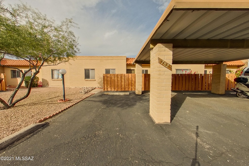 782 S Pantano Rd Tucson AZ-print-001-001