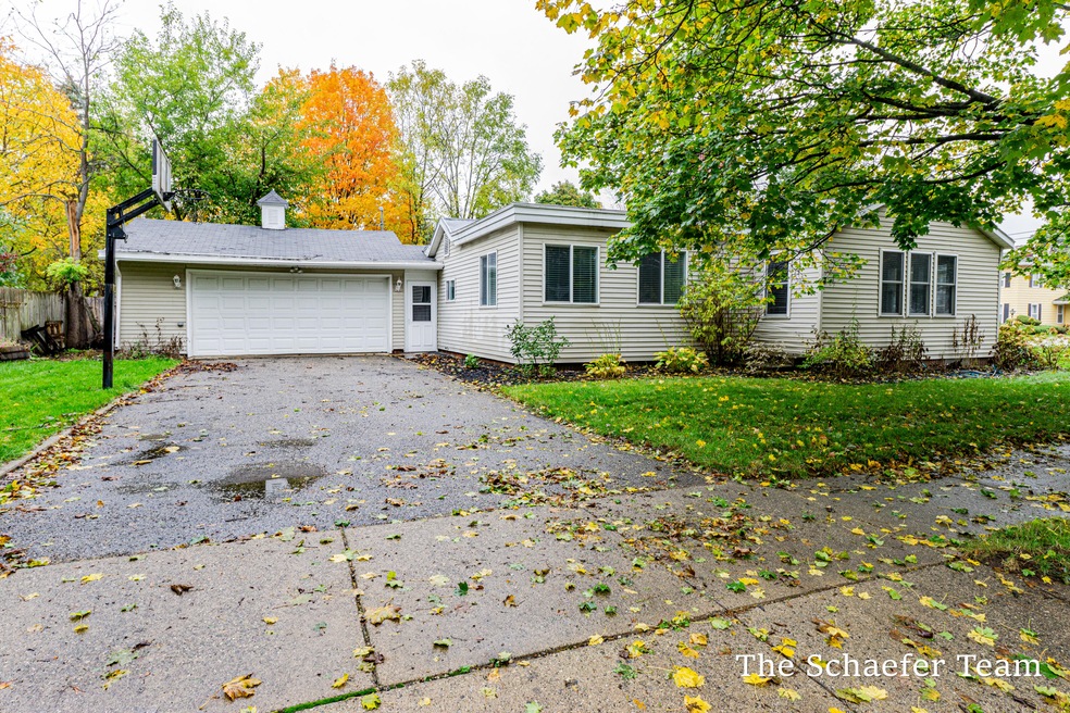 502 N Hudson St SE, Lowell, MI 49331 - photo 1