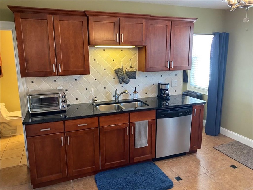 331 Williams St unit 7, Providence, RI 02906 - photo 1