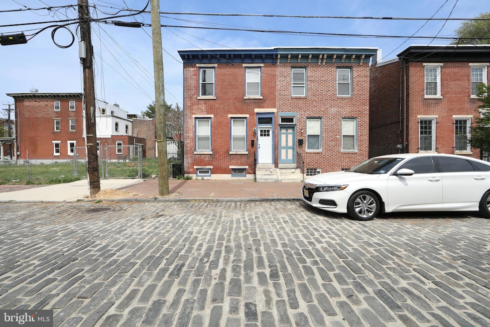 211 Elm St, Camden, NJ 08102 - photo 1