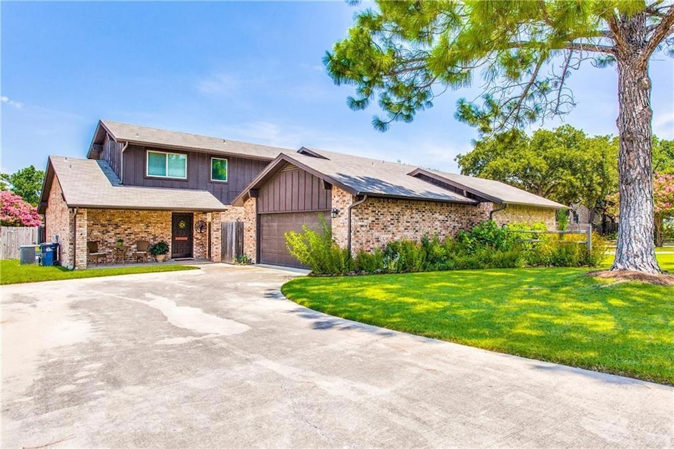 1728 Stonegate Dr, Denton, TX 76205 - photo 1