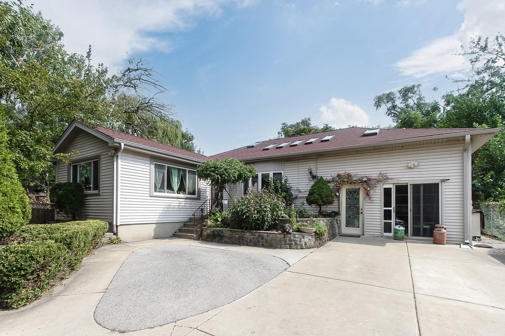 1729 Webster Ln, Des Plaines, IL 60018 - photo 1