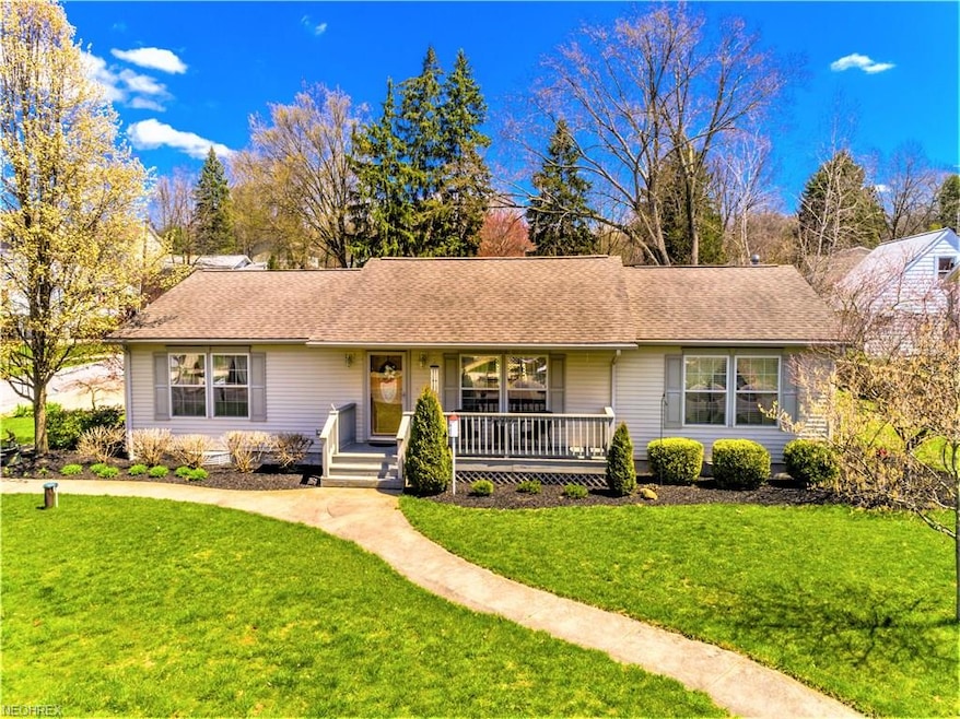 WELCOME HOME ~ 3295 WATERSIDE DR!