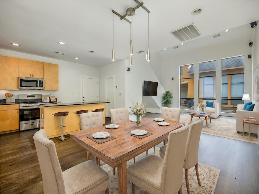 4410 Koehler St unit B, Houston, TX 77007 - photo 1