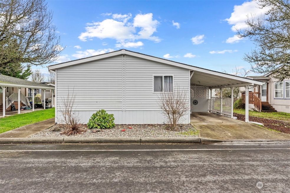 309 Pheasant Ln, Longview, WA 98632 - photo 1