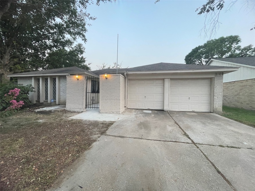 16711 Dew Drop Ln, Houston, TX 77095 - photo 1