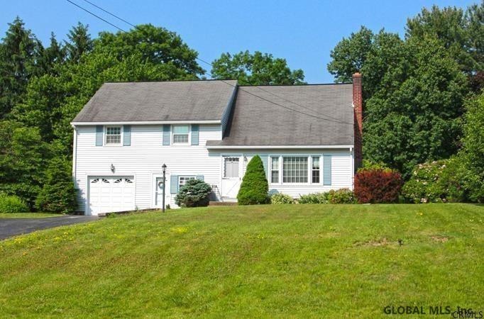 1033 Tomahawk Trail, Schenectady, NY 12302 - photo 1