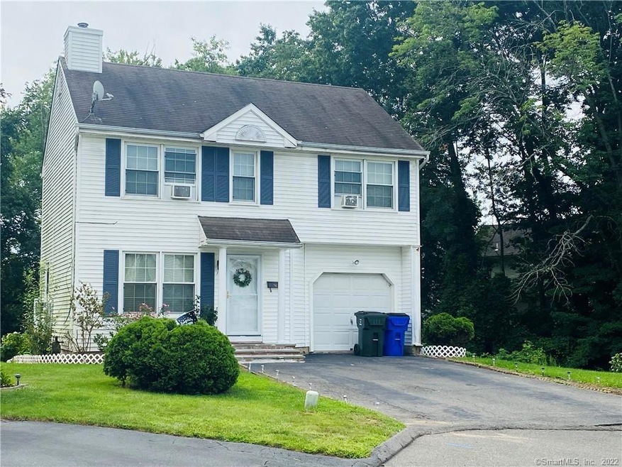 12 Rosemary Ct, West Hartford, CT 06110 - photo 1