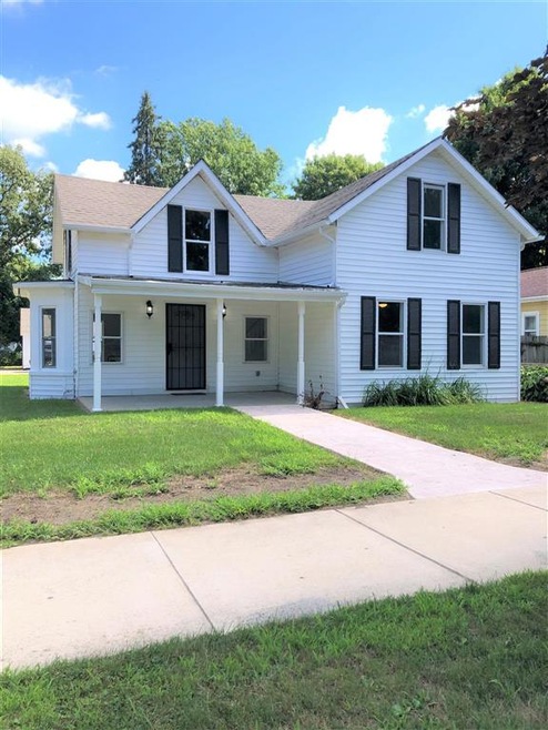 402 W Michigan St, New Carlisle, IN 46552 - photo 1