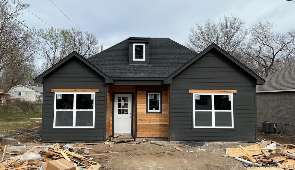 1007 S C St, Skiatook, OK 74070 - photo 1