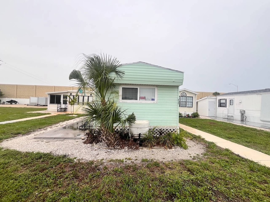 72 Skipjack Dr, Sarasota, FL 34233 - photo 1