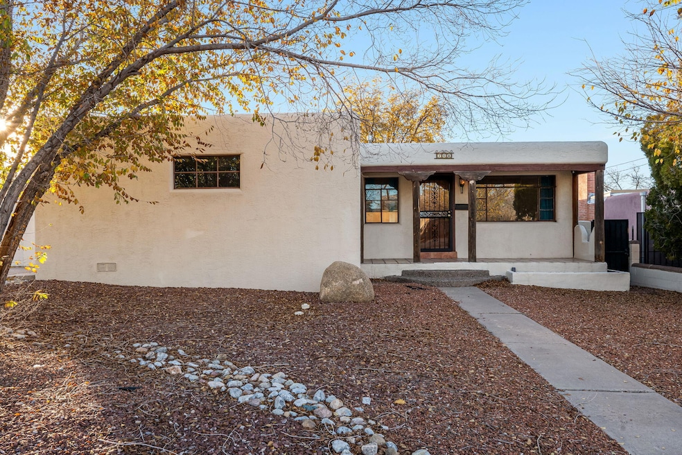 701 Laguayra Dr NE, Albuquerque, NM 87108 - photo 1