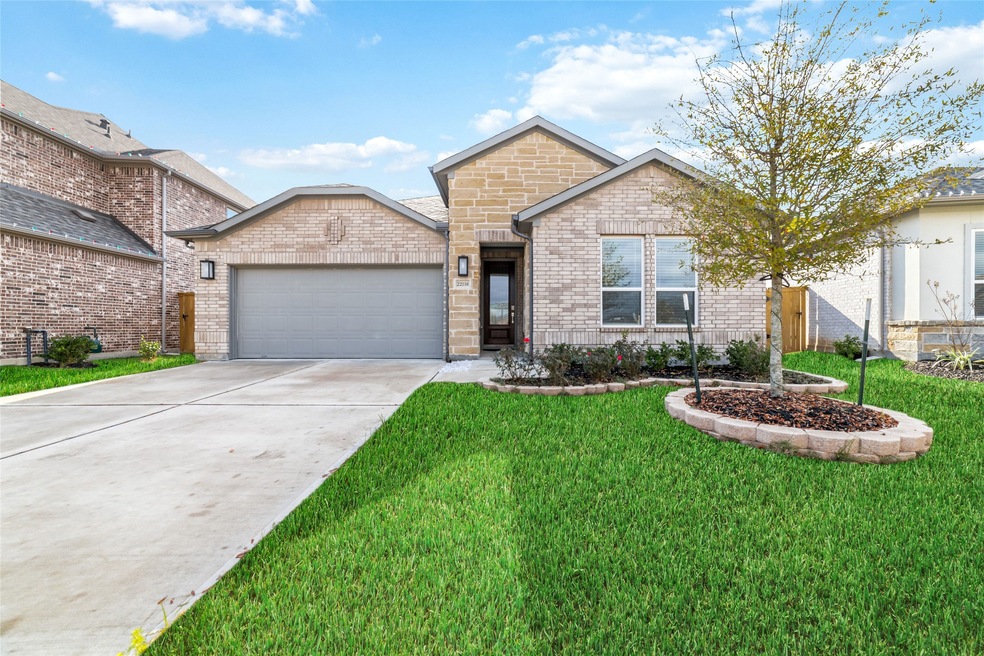 22118 Sam Raburn Dr, Tomball, TX 77375 - photo 1