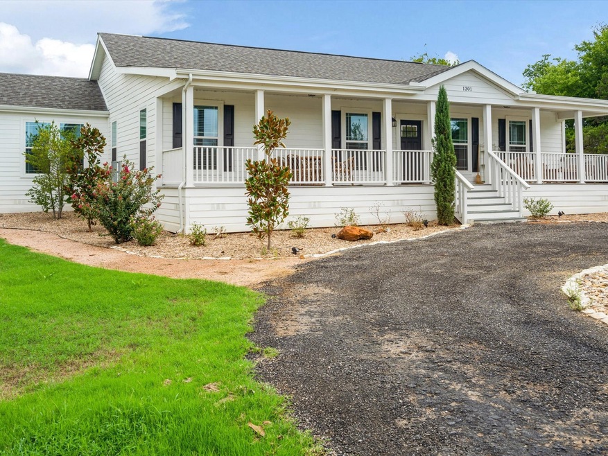 1301 Davis Rd, Granbury, TX 76049 - photo 1