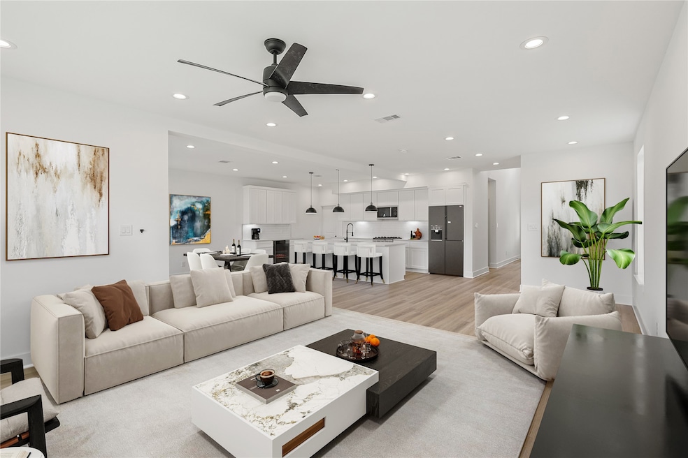 7412 Hezekiah Ln, Houston, TX 77088 - photo 1