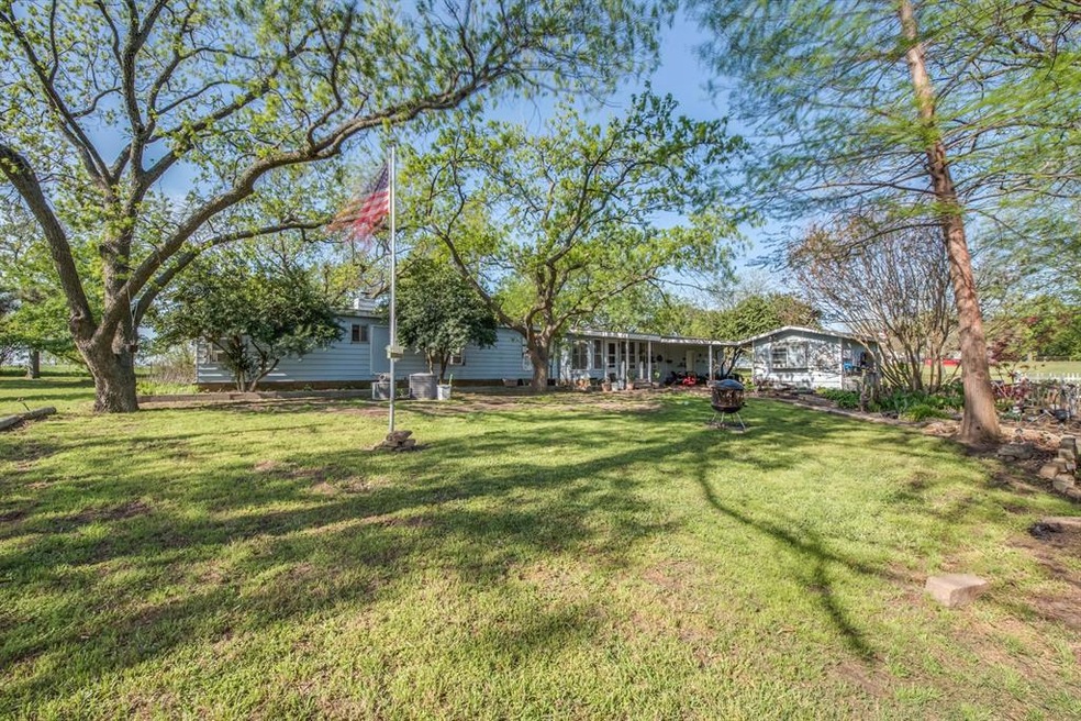 6002 Mineral Wells Hwy, Weatherford, TX 76088 - photo 1