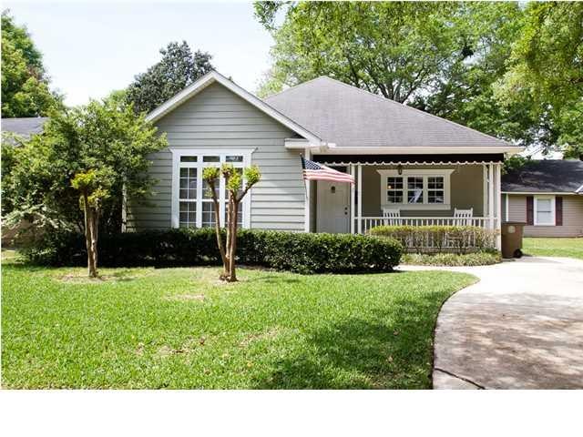Midtown Cottage built in 2002!