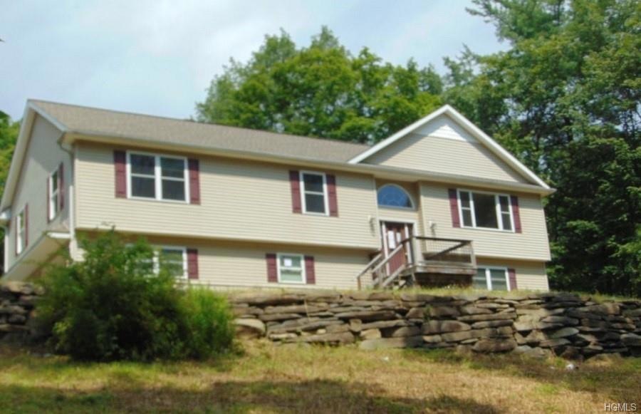 78 Loughran Ln, Highland, NY 12528 - photo 1