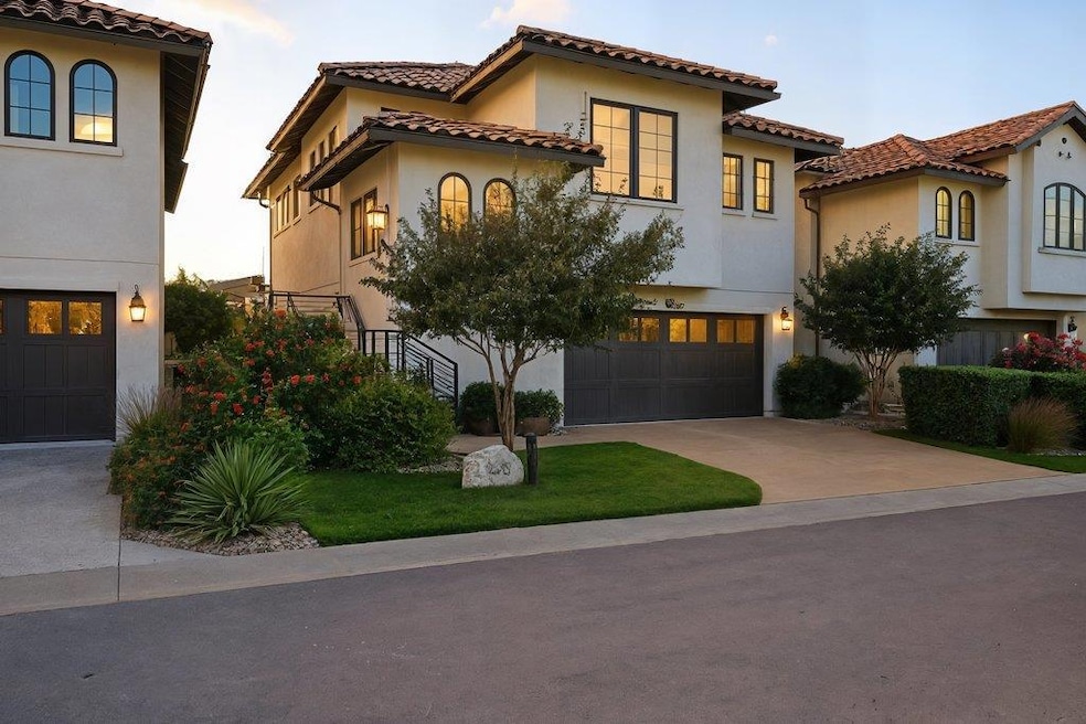 205 Honey Creek Ct, Lakeway, TX 78734 - photo 1