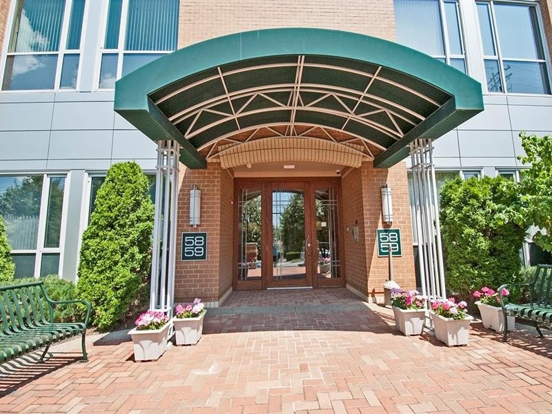 5859 Beacon St unit 2002, Pittsburgh, PA 15217 - photo 1