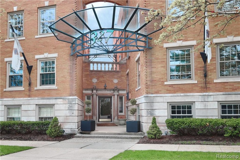 Victoria Place Unit IAN_11.JPG
