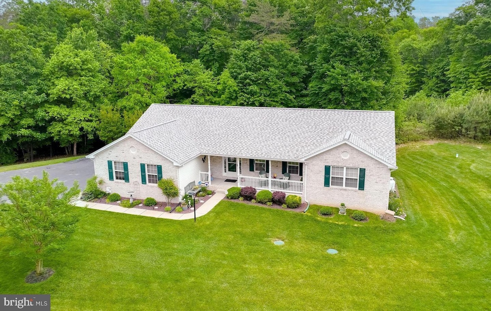 15930 Pointe Meadow Ct, Brandywine, MD 20613 - photo 1