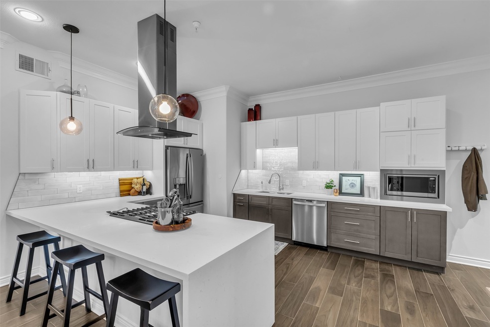 510 Lovett Blvd unit 404, Houston, TX 77006 - photo 1