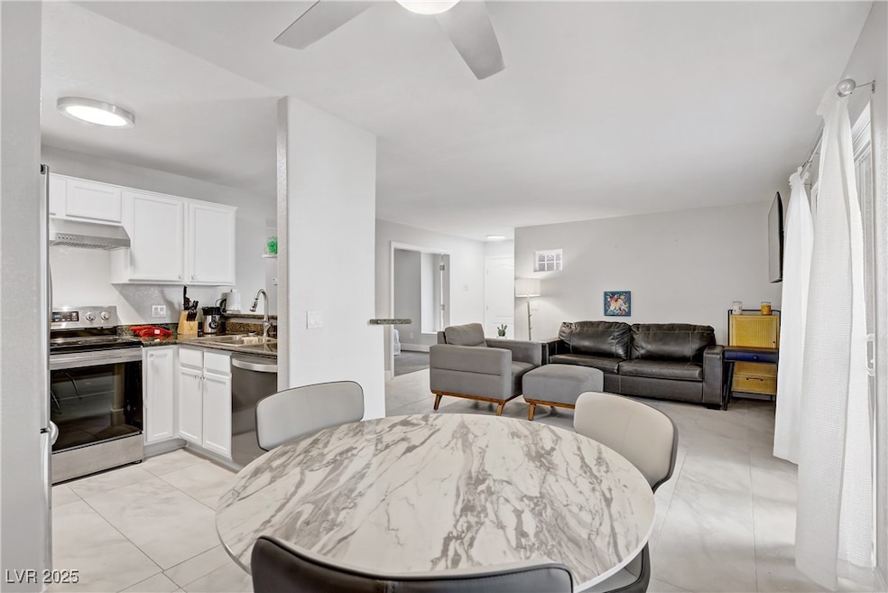 9325 W Desert Inn Rd unit 109, Las Vegas, NV 89117 - photo 1