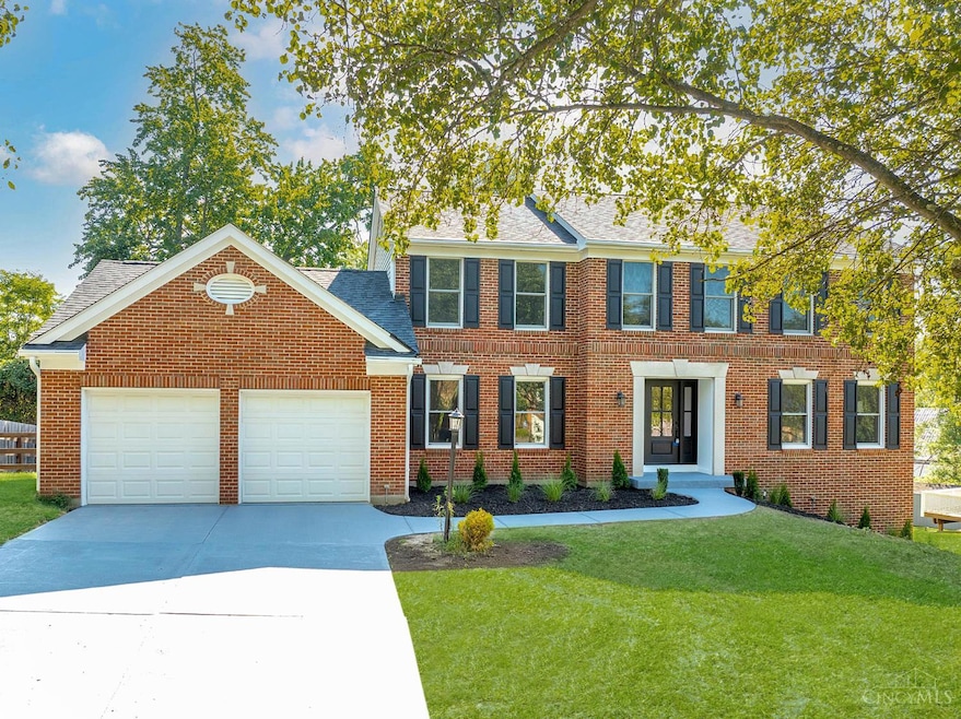 8205 Indian Trail Dr, Cincinnati, OH 45243 - photo 1