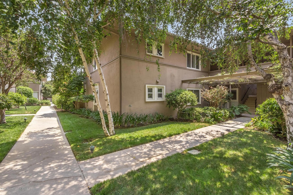 950 S Orange Grove Blvd unit C, Pasadena, CA 91105 - photo 1