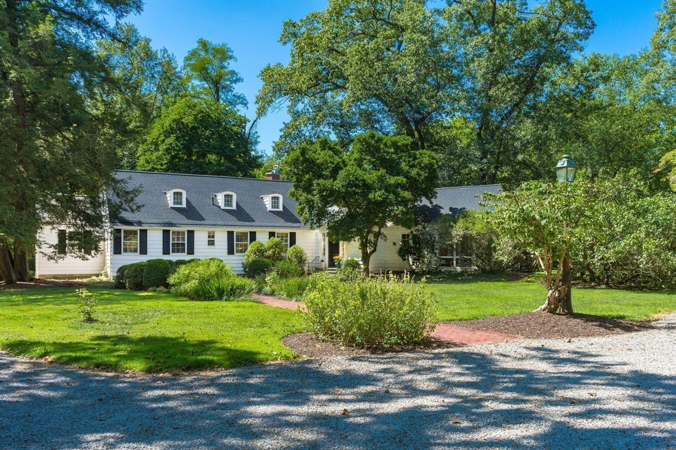 5419 Nelsonia Place, Columbus, OH 43213 - photo 1