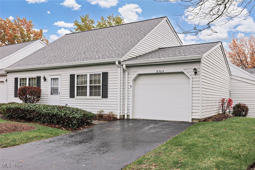 8765 Eastbrook Cir unit 34, Chagrin Falls, OH 44023 - photo 1