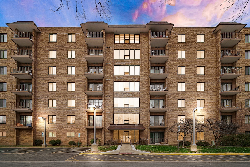 unlisted-address, Mount Prospect, IL 60056 - photo 1