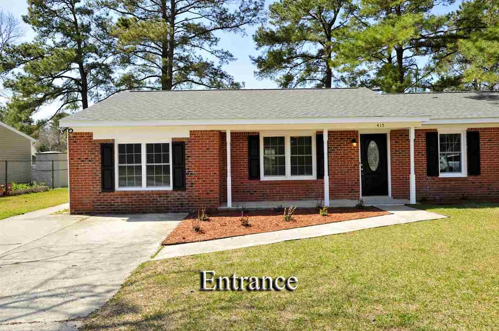 415 Regalwood Dr, Jacksonville, NC 28546 - photo 1