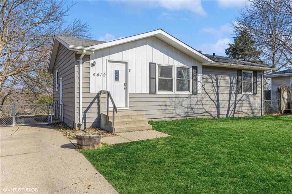 4419 SE 6th St, Des Moines, IA 50315 - photo 1