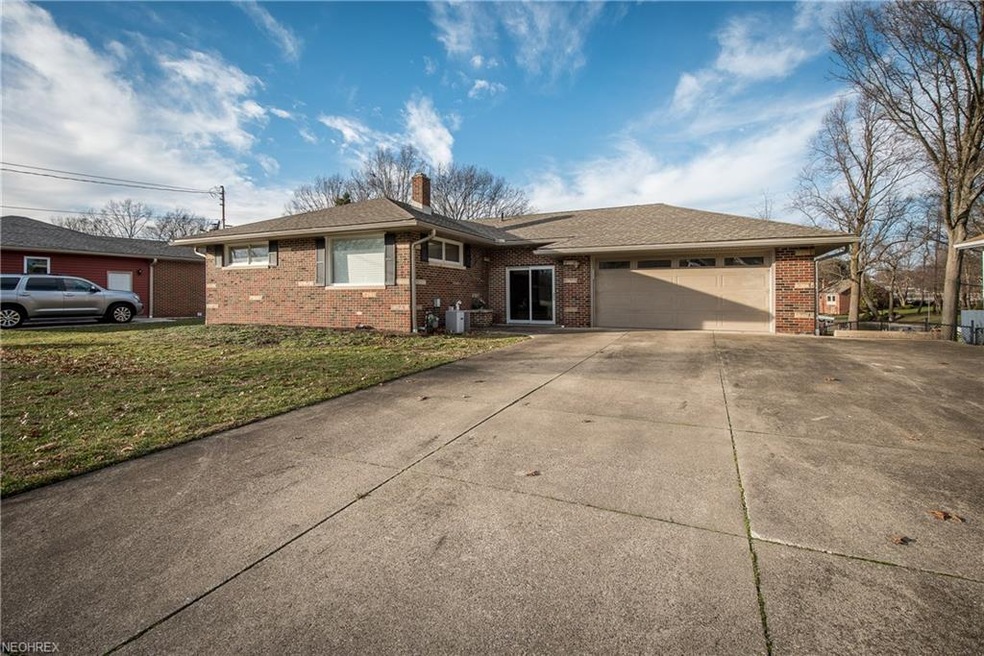 Welcome to 27 Whitefriars Drive!