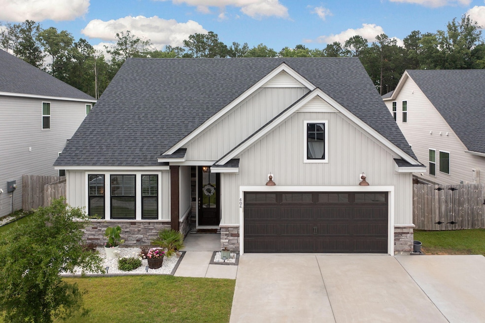 404 Omaha Dr exterior