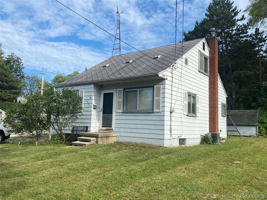 2475 Zimmerman St, Flint, MI 48503 - photo 1